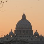 Vatican tiến hành tịch thu tài liệu và máy tính của Đức ông Alberto Perlasca