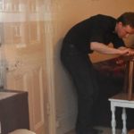 Linh mục làm “mục vụ điện thoại”