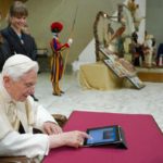 Tông đồ thời Facebook