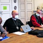 Vì thiếu linh mục, Đức Giám mục Hervé Giraud làm cha xứ!