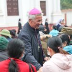 Đức cha Anphong gặp gỡ, lắng nghe, chia sẻ và dâng thánh lễ cầu bình an cho các bệnh nhân