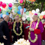 Đức Cha Giuse Đặng Đức Ngân nhận sứ vụ Tổng Giám mục Phó Tổng Giáo phận Huế