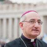 Đức cha Hervé Giraud: “Đức Thánh Cha Phanxicô muốn giúp khám phá một ý nghĩa khác của việc chúc lành”