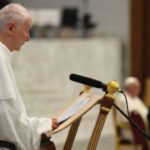 Bài suy niệm của hồng y Radcliffe: Thinh lặng và cầu nguyện để lắng nghe những câu hỏi phức tạp