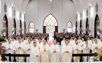 Thánh lễ tạ ơn và công bố thành lập Tân Giáo xứ Thượng Khê – Giáo Phận Vinh