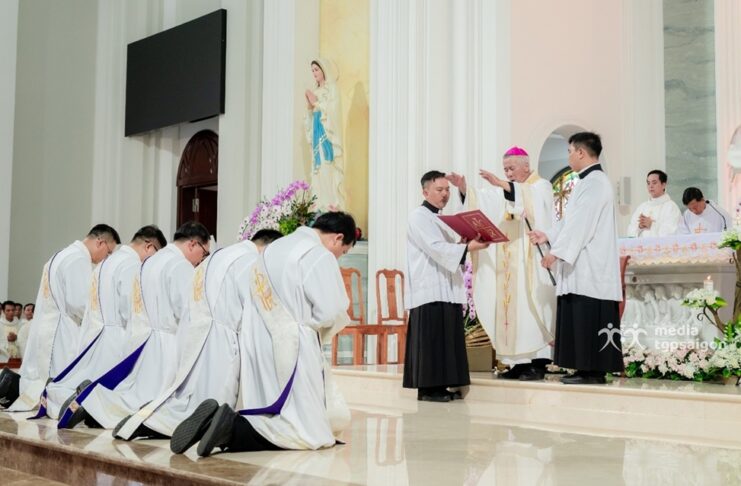 Hội Thừa sai Việt Nam: Thánh lễ truyền chức linh mục cho 5 thầy phó tế